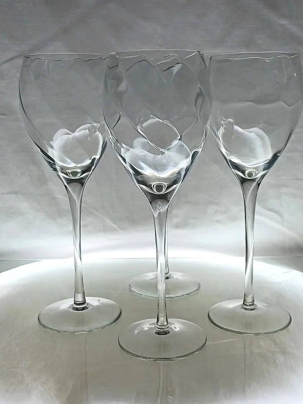 Set of 3 Clear Stemmed Wine Glasses